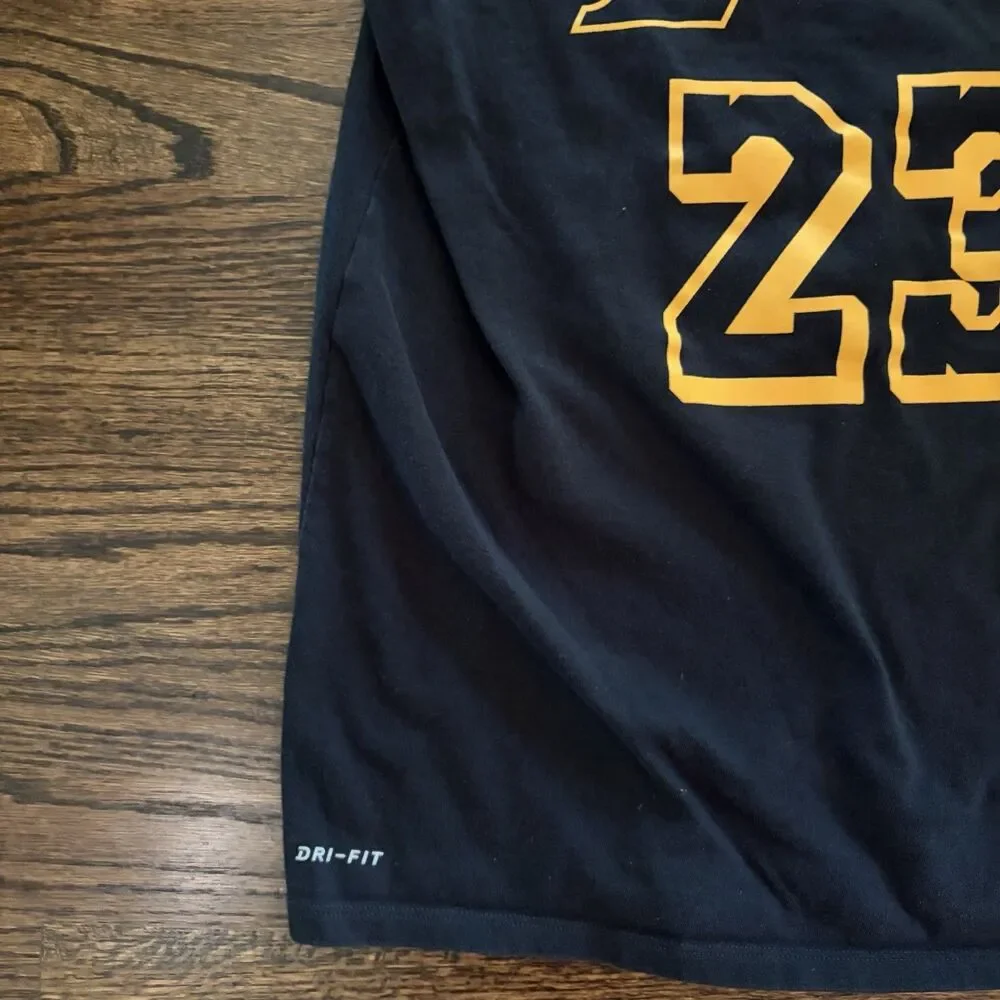 Nike Los Angeles Lakers LeBron James #23 Dri-FIT Kids T-Shirt Size Large L